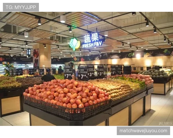杨昊训练完直接去超市抢打折菜？
